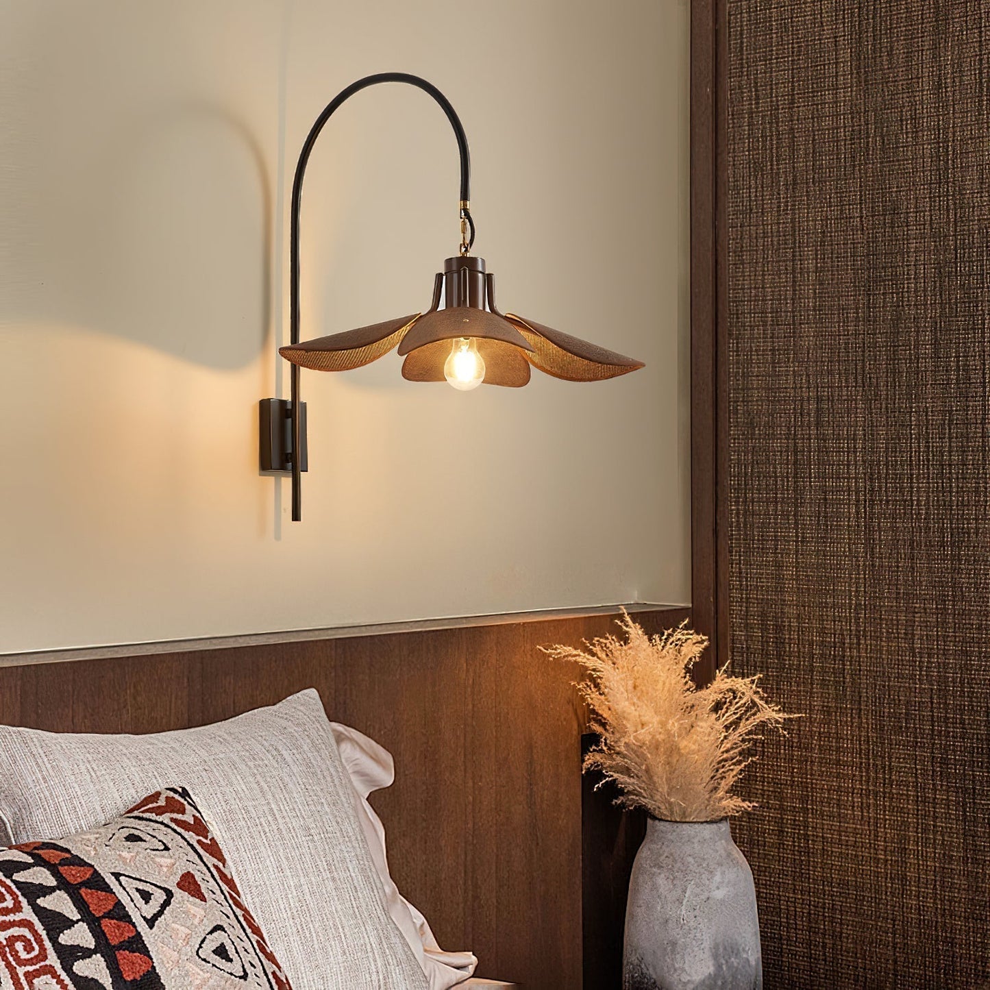 Wall Lamp Elegant Design – Stylish Lighting for Cozy Home & Office Spaces