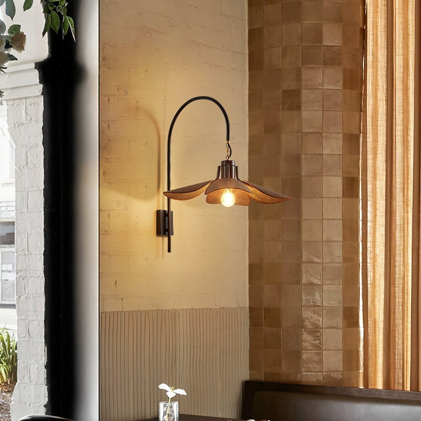 Wall Lamp Elegant Design – Stylish Lighting for Cozy Home & Office Spaces