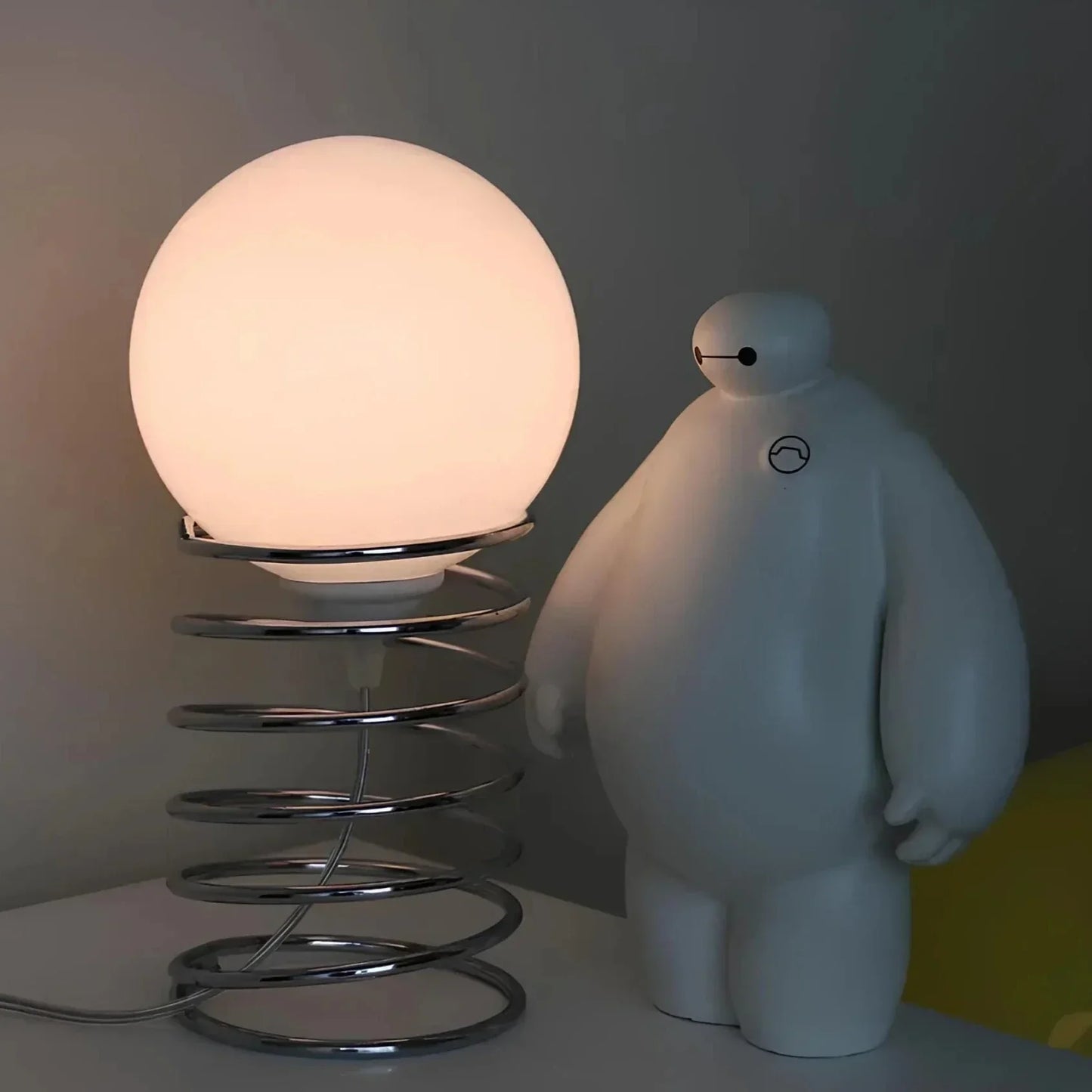 Table Lamp Elegant Design – Stylish Lighting for Home Office Decor