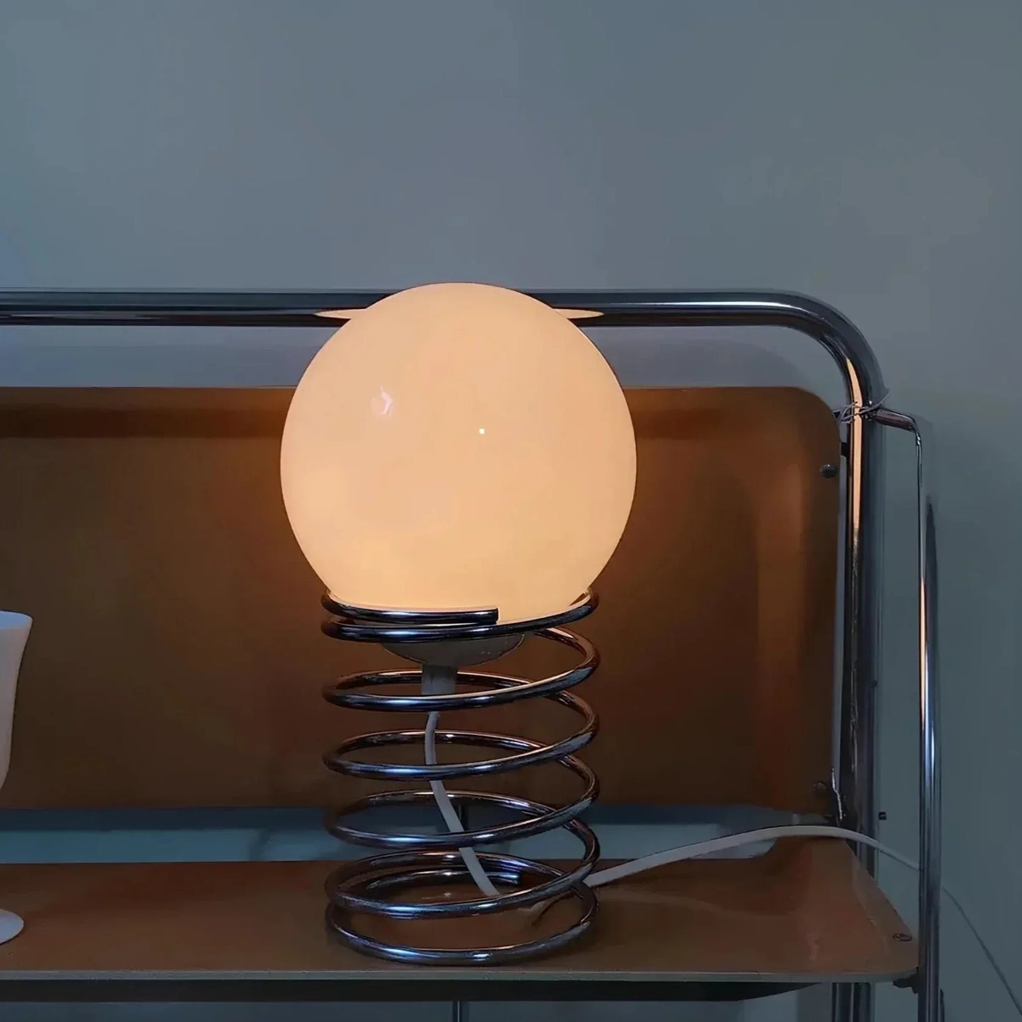 Table Lamp Elegant Design – Stylish Lighting for Home Office Decor