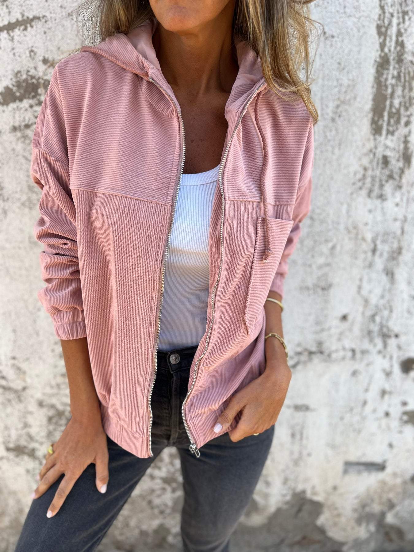 Casual Hooded Jacket for Women – Stylish Zippered Outerwear