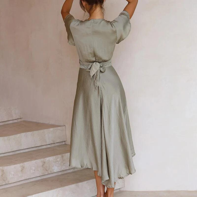 Vintage Flowing Dress – Sassy Elegant Maxi for Parties