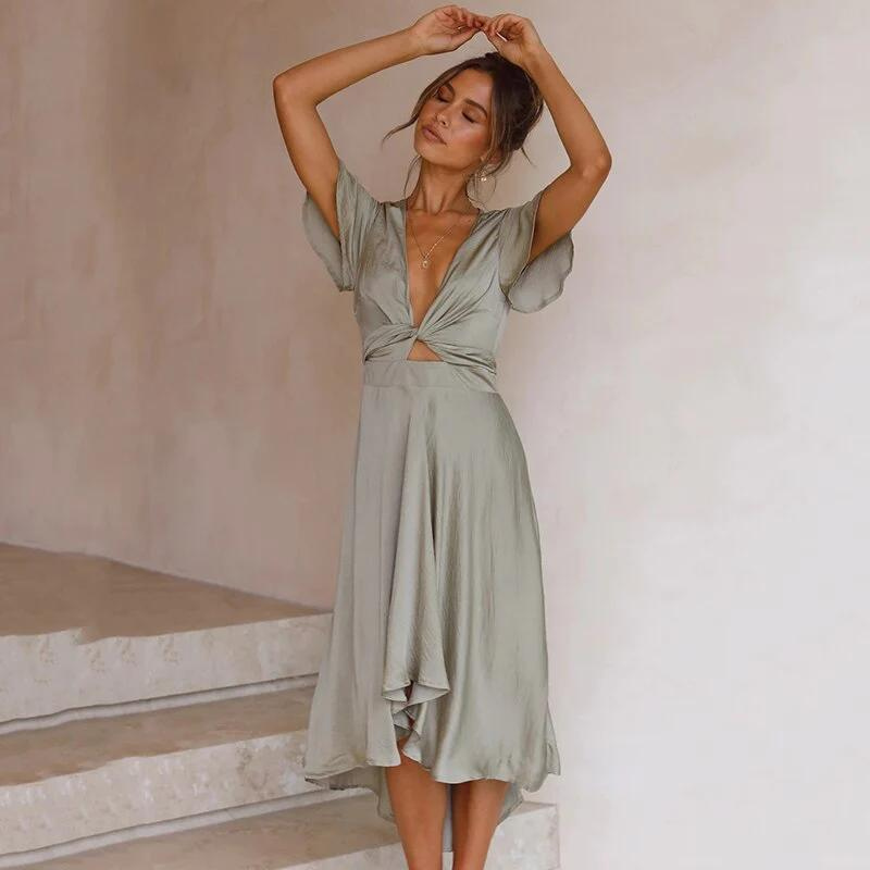 Vintage Flowing Dress – Sassy Elegant Maxi for Parties