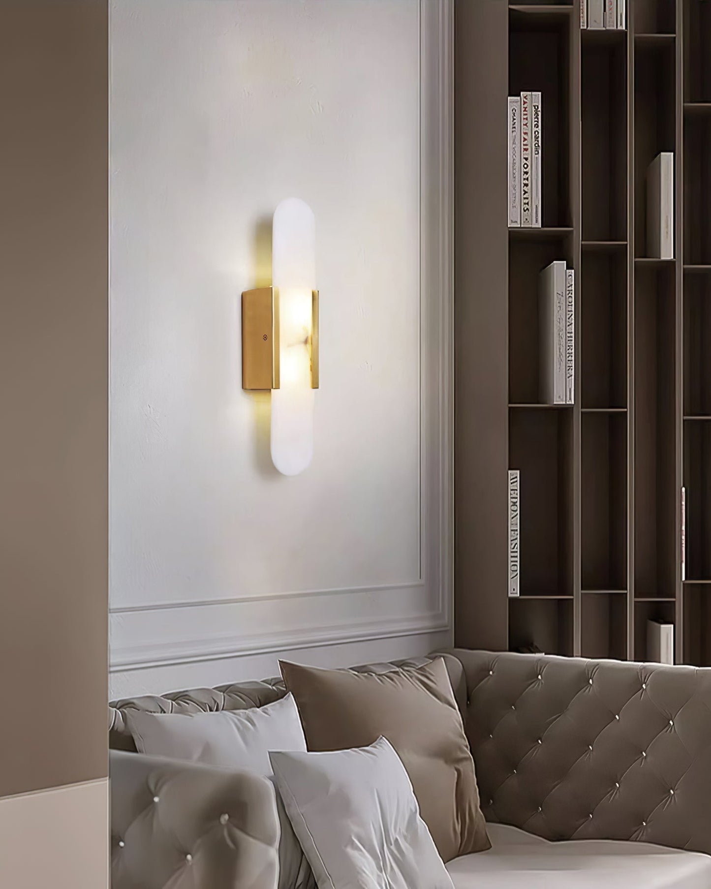Wall Light Fixture – Alabaster Design with Brass Accent for Elegant Decor
