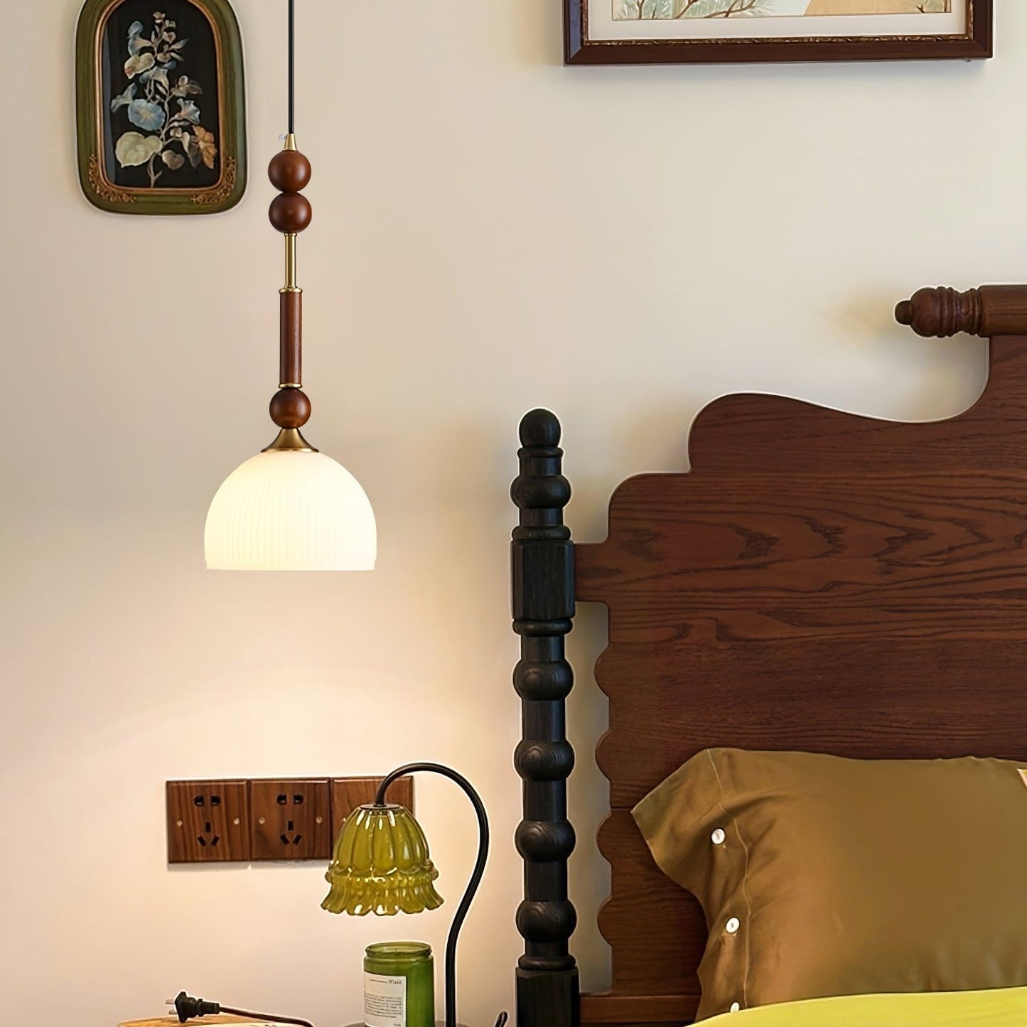 Vintage Pendant Light – Nostalgic Home Decor Fixture for Warm Ambiance