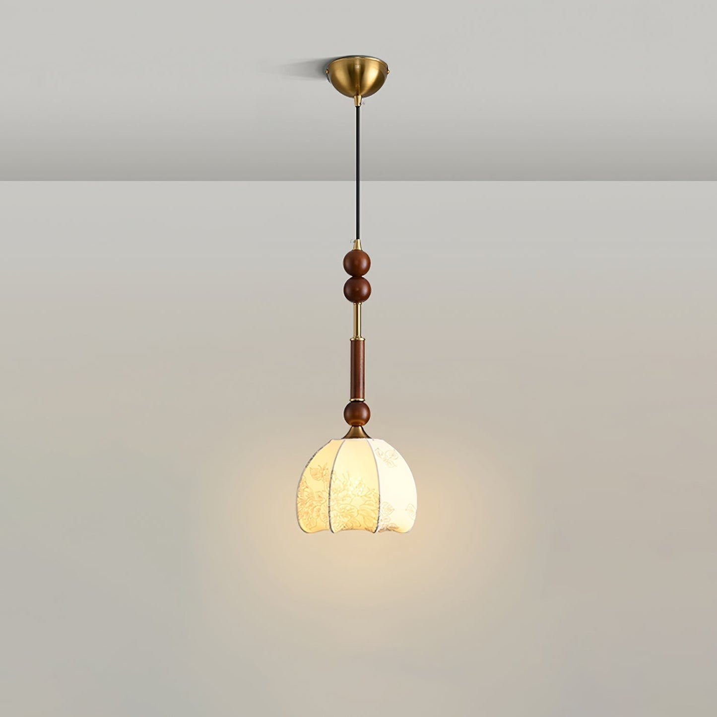 Vintage Pendant Light – Nostalgic Home Decor Fixture for Warm Ambiance