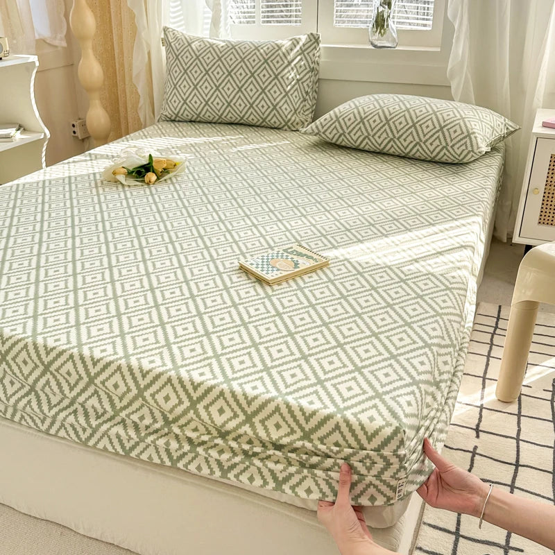 Breathable Cotton Fitted Sheet – Soft, Comfortable Bedding for Better Sleep