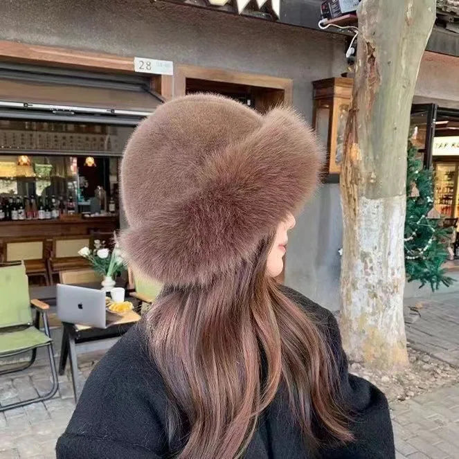 Winter Hat with Fur – Elegant Women's Winter Beanie for Cold Weather