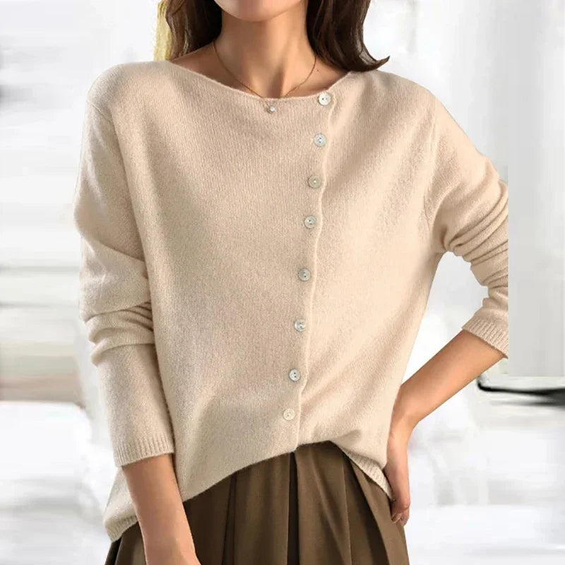 Elegant Sweater Women – Trendy Button Closure Knitwear for Fall