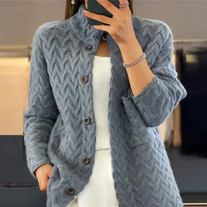 Women's Cardigan – Stylish Warmth for Fall & Winter