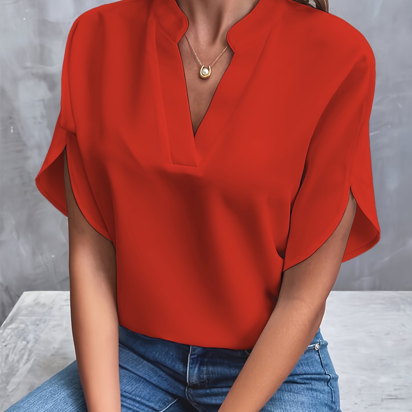 Stylish Women's Blouse – Chic Casual Top with Elegant Design