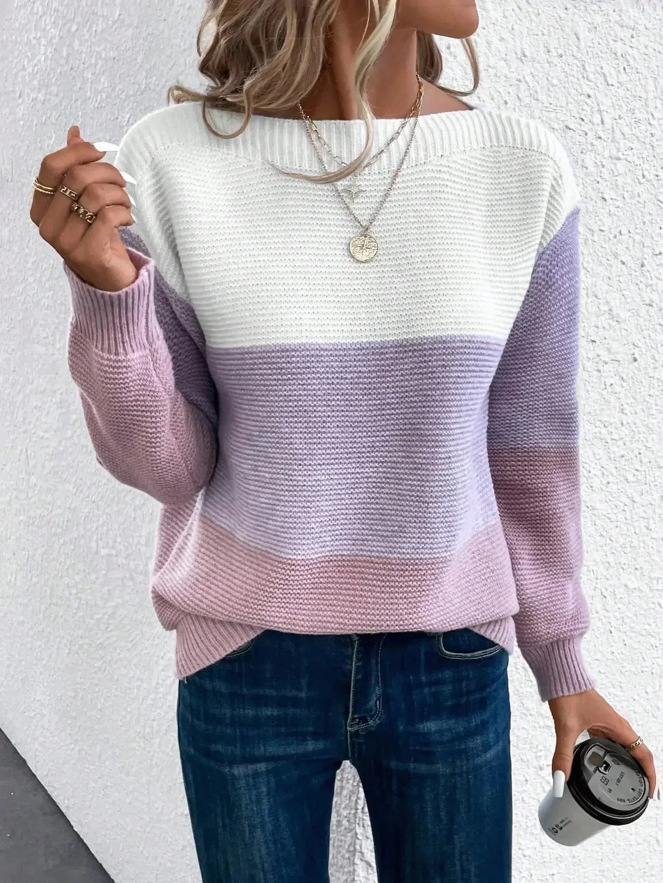 Stylish Women's Sweater – Elegant Detail Knitwear for Fashion