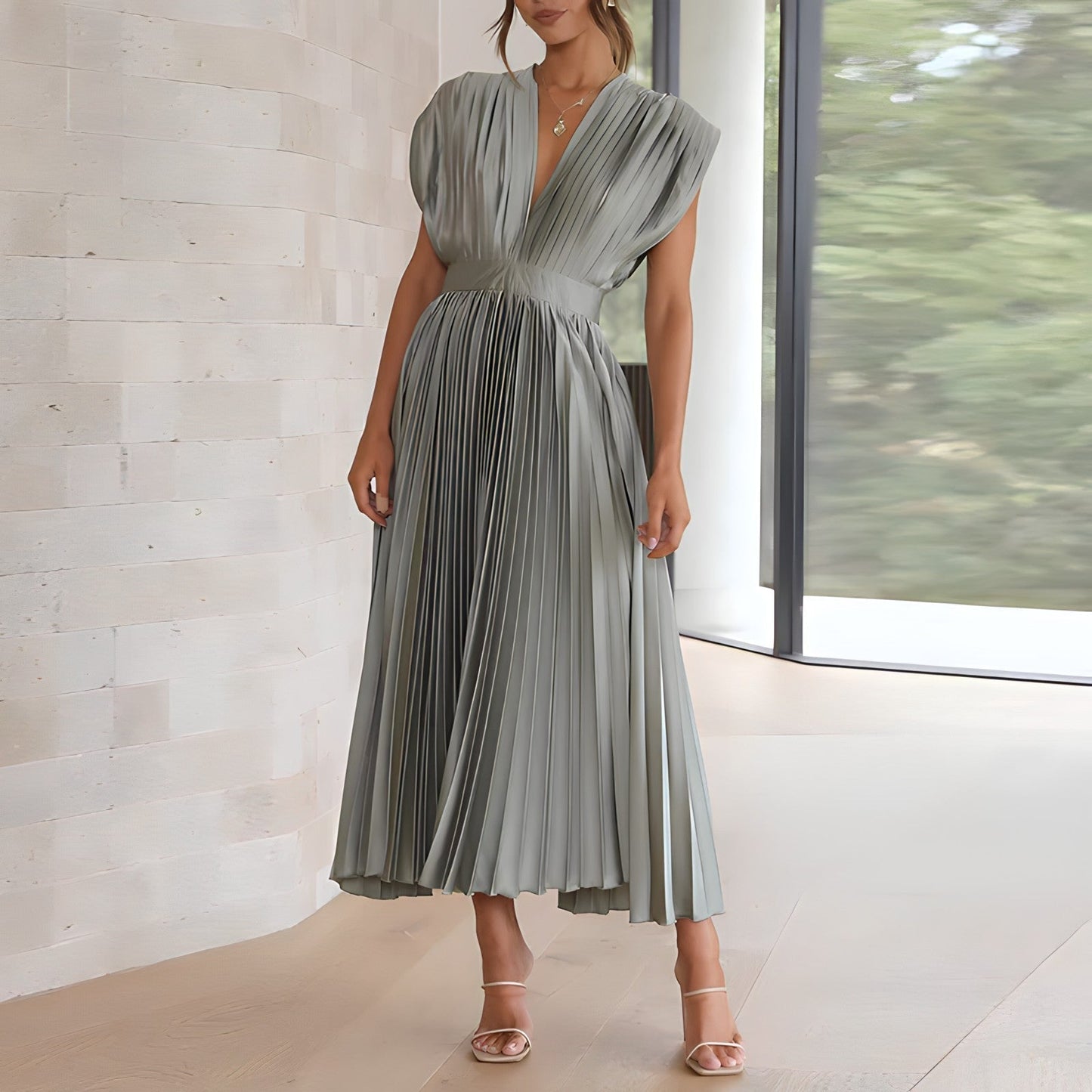 Elegant Maxi Dress for Women – Chic Flowing Evening Gown with Sleeves