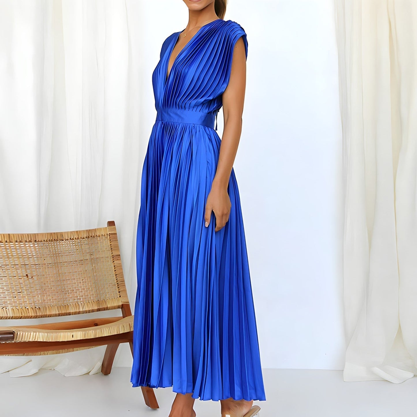 Elegant Maxi Dress for Women – Chic Flowing Evening Gown with Sleeves