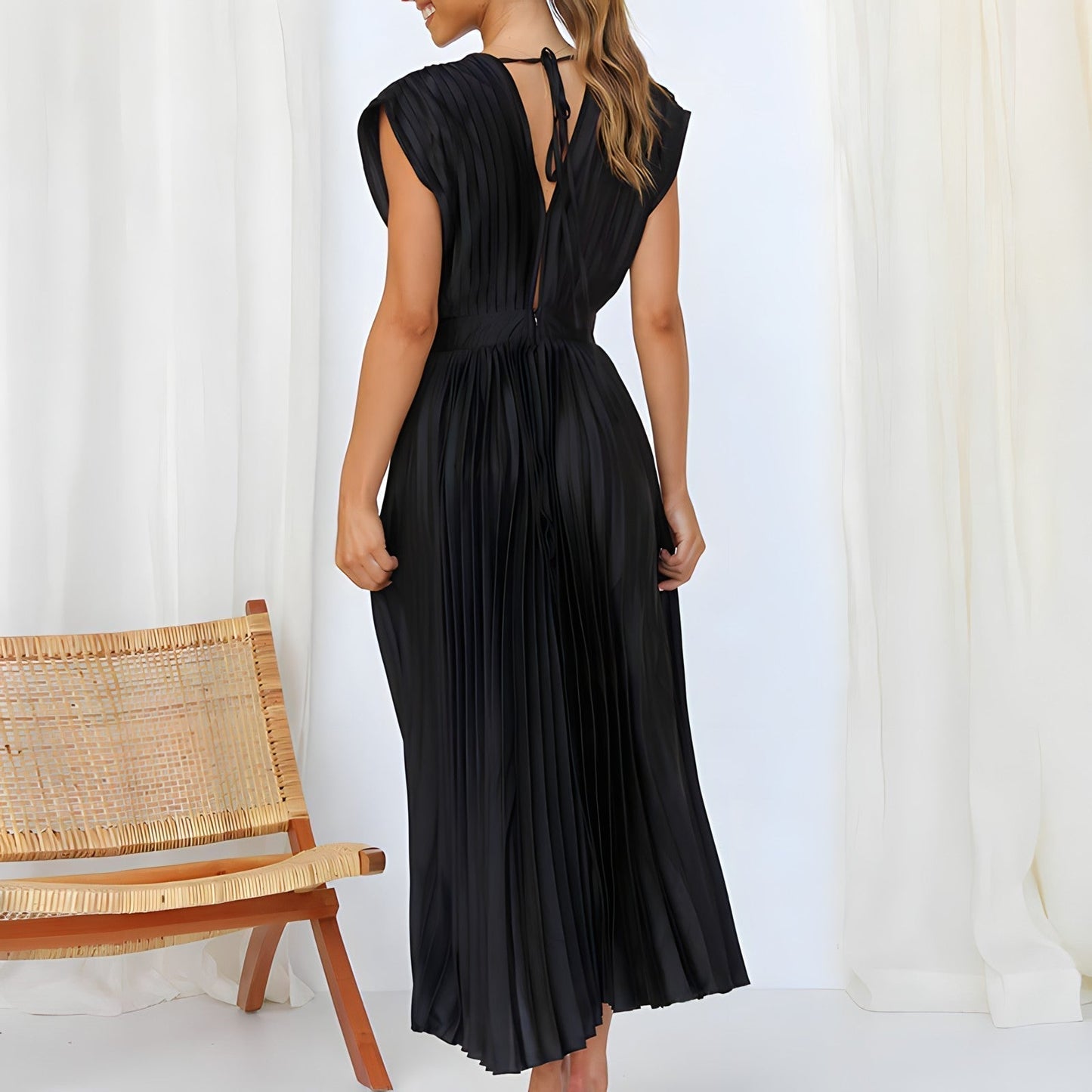 Elegant Maxi Dress for Women – Chic Flowing Evening Gown with Sleeves