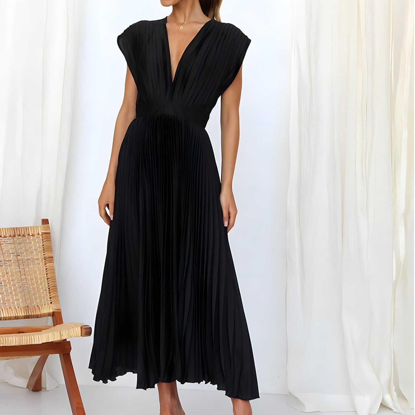 Elegant Maxi Dress for Women – Chic Flowing Evening Gown with Sleeves