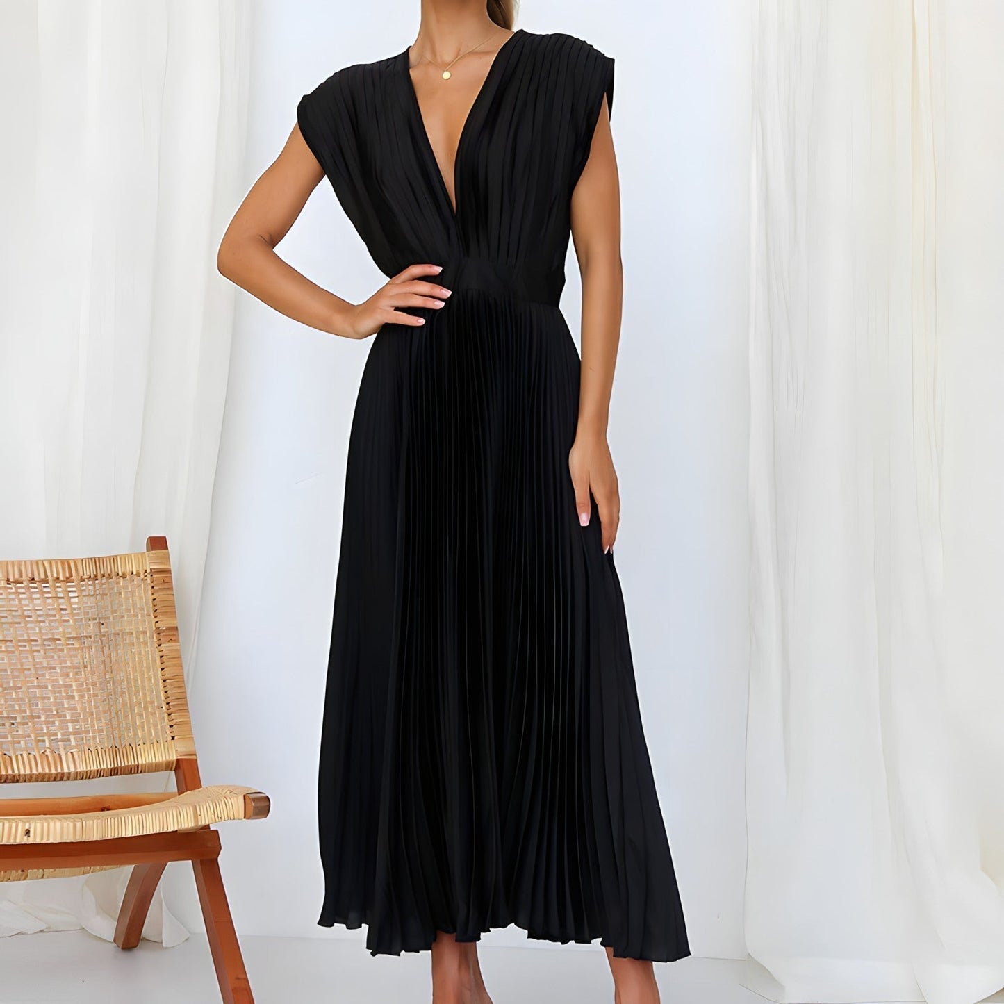 Elegant Maxi Dress for Women – Chic Flowing Evening Gown with Sleeves