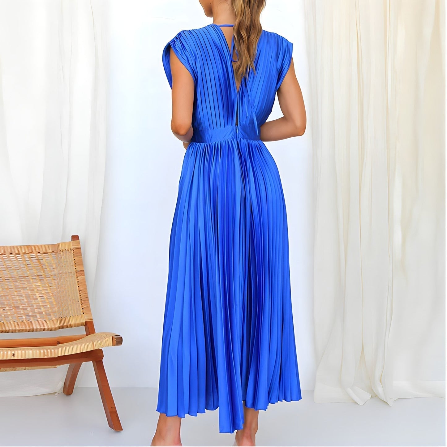 Elegant Maxi Dress for Women – Chic Flowing Evening Gown with Sleeves