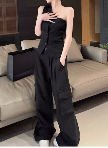 Two-Piece Suit Women – Elegant Tailored Outfit for Special Occasions