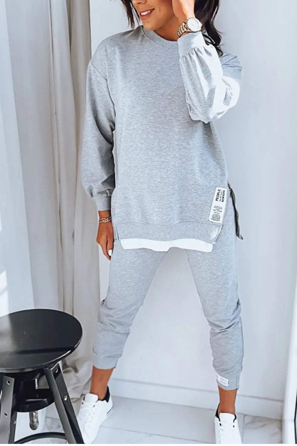 Women's Comfortable Sweatshirt and Pants Set – Soft Casual Loungewear Outfit