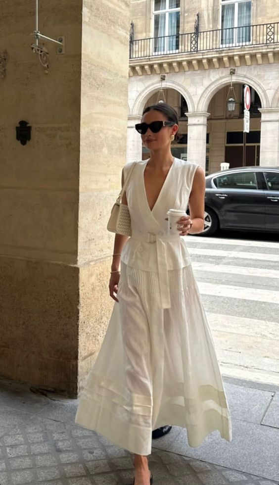 Elegant White Dress for Women – Chic Formal Gown with Flowy Design